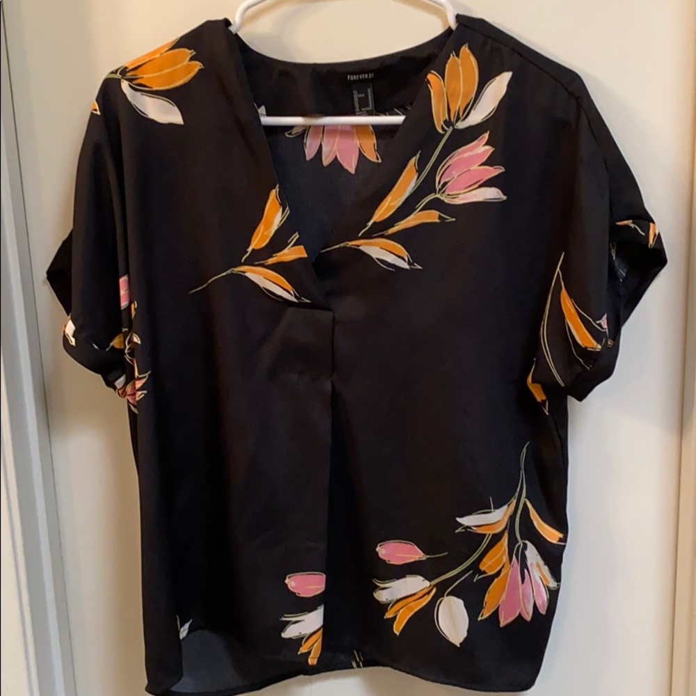 Satin V neck Tee